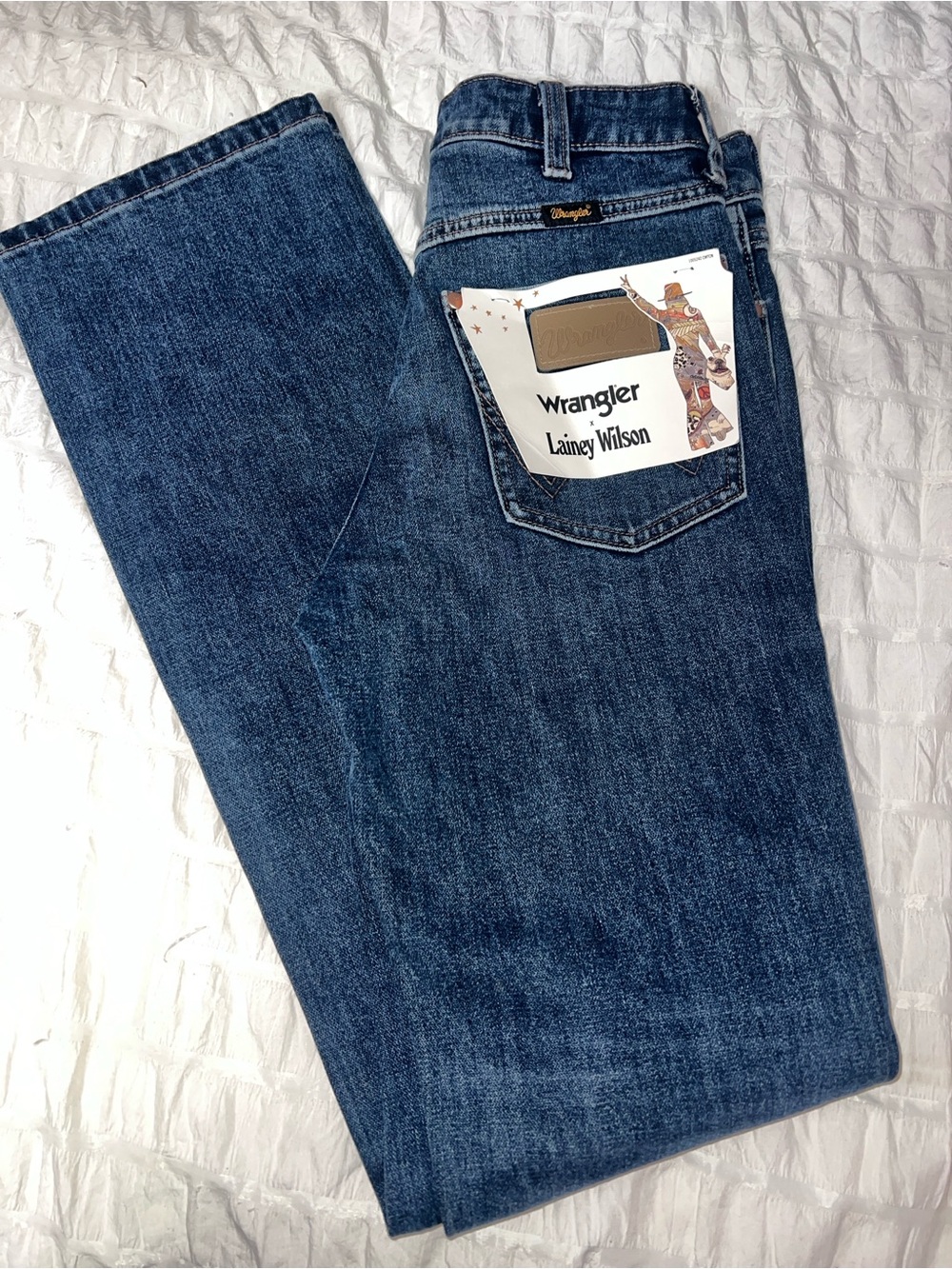 Lainey Wilson Wrangler high-rise boot hugger jeans